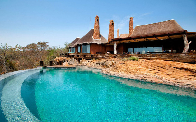 south-african-villa-with-cave-like-interiors-and-observatory-4.jpg