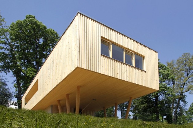 stilts-concrete-base-lift-home-above-slope-6-endwall.jpg