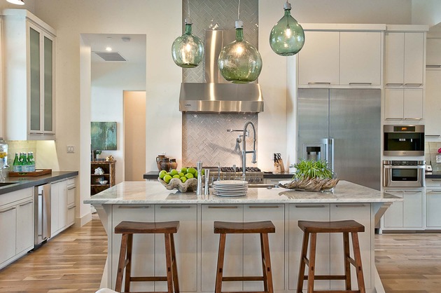 elegant-suburban-house-with-exposed-interior-wood-beams-10-kitchen-straight.jpg