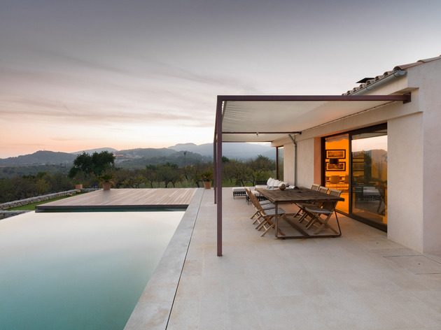 family-home-combines-earth-tones-minimalist-aesthetic-5-pool.jpg