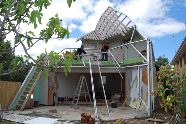 home-angles-slats-directs-sun-garden-7-construction.jpg