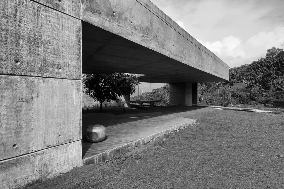 monsoon-proof-concrete-pavilion-house-5.jpg