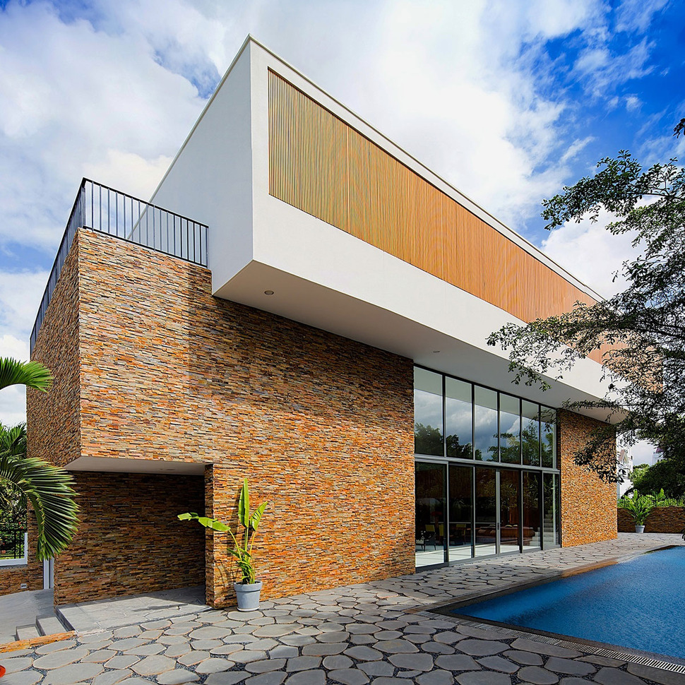 simple-sophisticated-contemporary-home-design-1-exterior.jpg