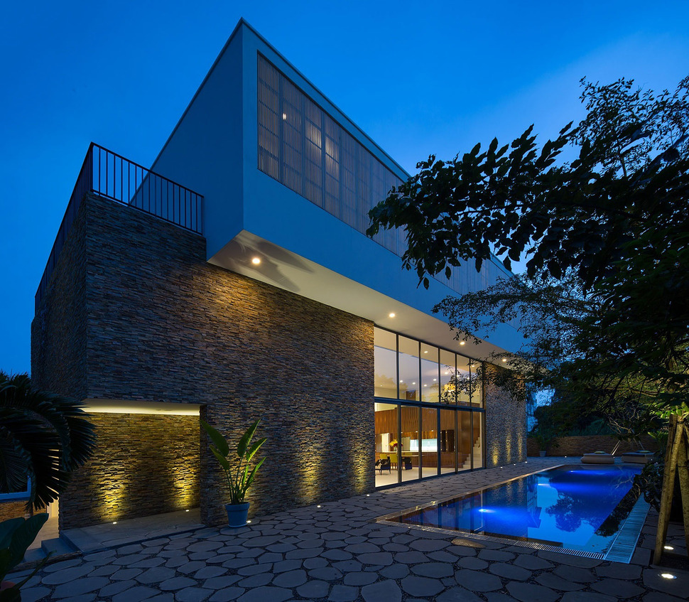 simple-sophisticated-contemporary-home-design-17-exterior.jpg
