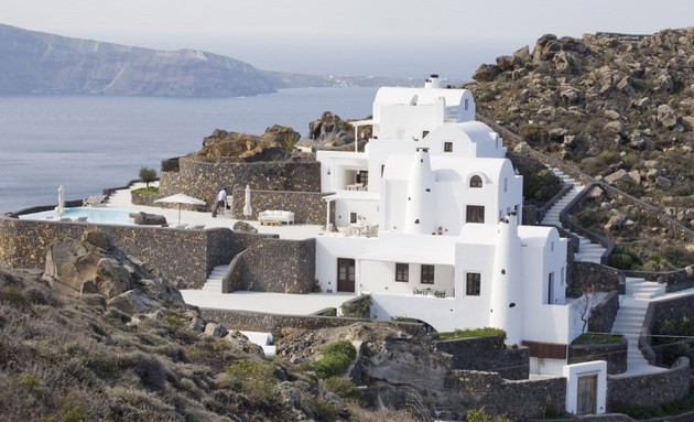 traditional greek island villa with contemporay details 1 thumb 630xauto 32298 Traditional Greek Island Villa with Contemporary Details