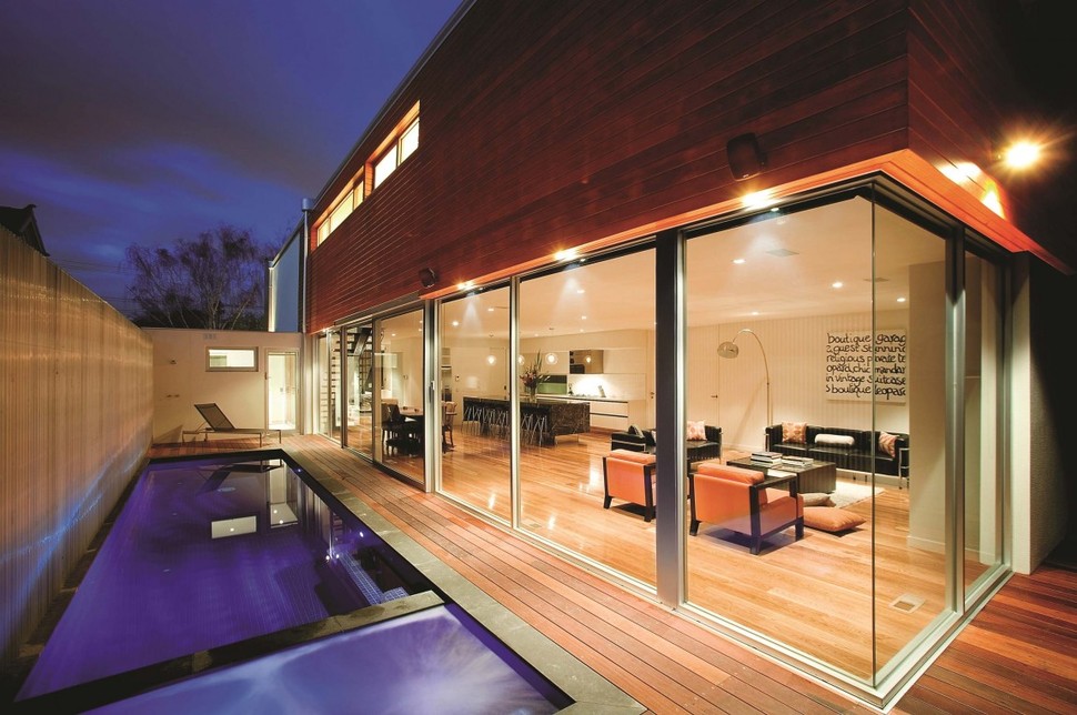 3-storey-modern-house-with-timess-design-10.jpg