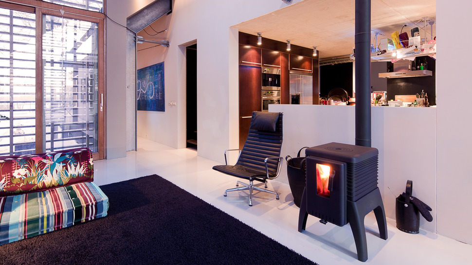 contemporary-reinterpretation-classic-barn-holland-18-fireplace.jpg