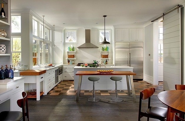 modern-traditional-home-design-unusualarchitectural-elements-8-kitchen-island.jpg