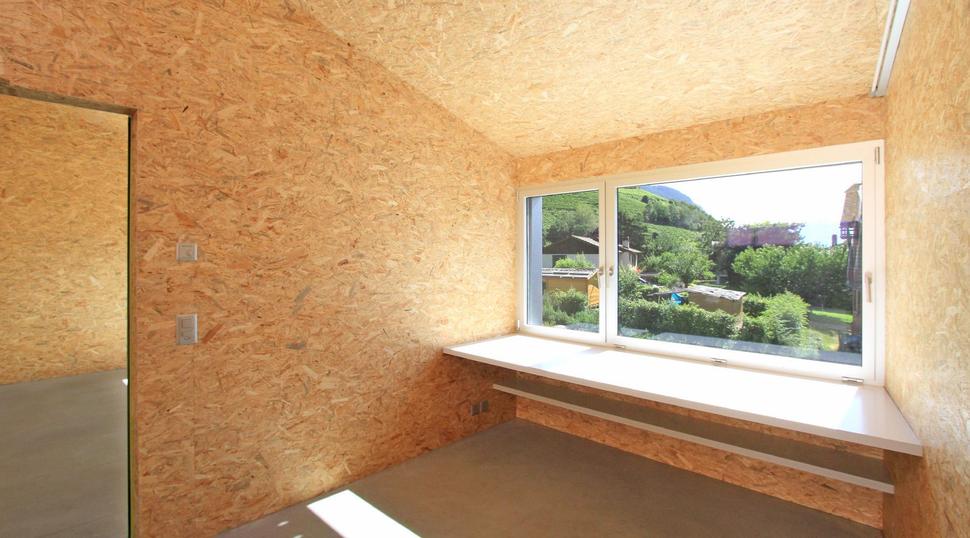 pre-fabricated-house-painted-osb-panels-10-office.jpg
