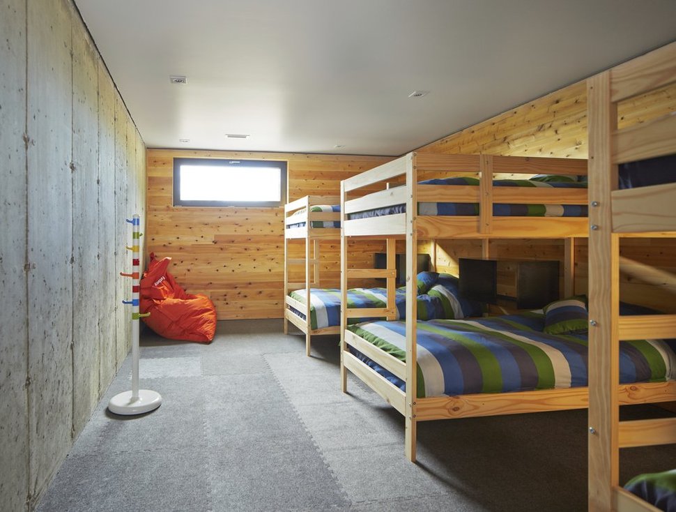 barn-aesthetic-muse-modern-home-20-bunk-beds.jpg