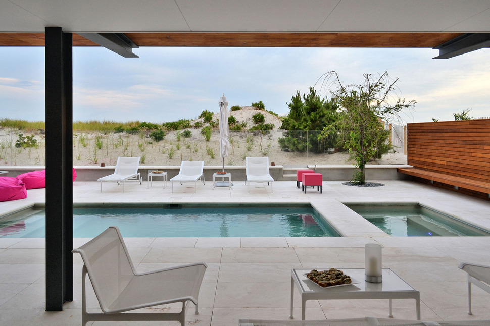 bbs-panel-home-poolside-terrace-borders-beach-33-pool.jpg