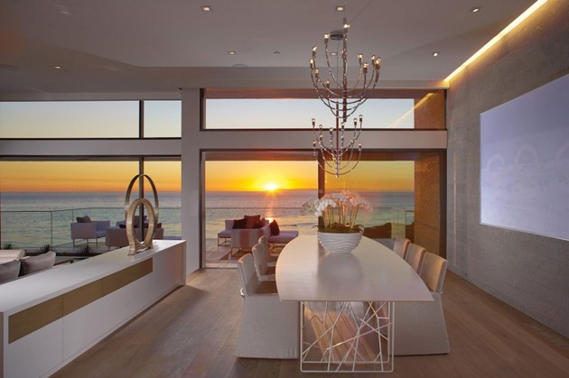 beautiful-family-beach-house-with-stunning-views-20.jpg