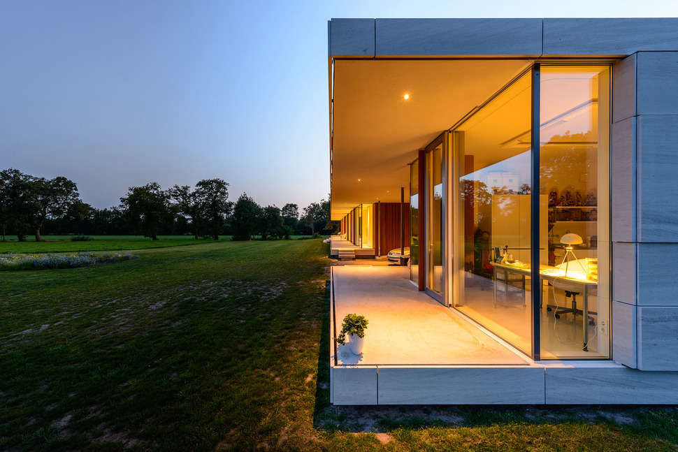 concrete-home-walls-glass-private-pasture-18-atelier.jpg