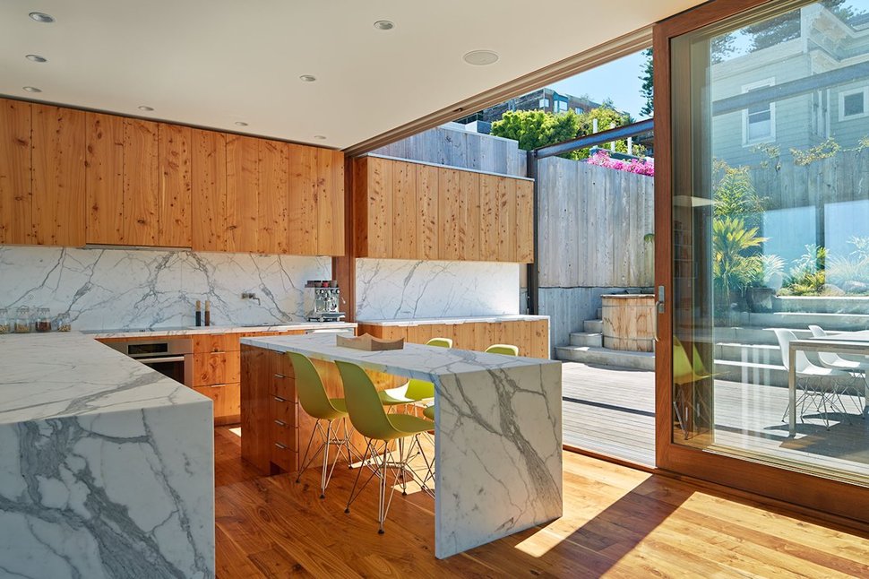 garage-upper-deck-connects-glass-home-slope-12-kitchen.jpg