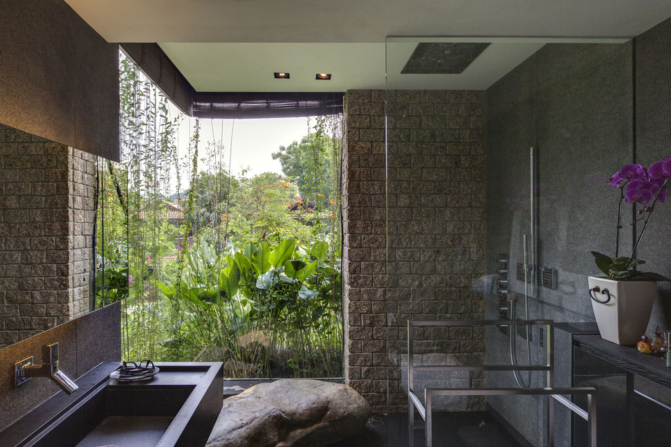 lush-gardens-peekaboo-roof-pool-define-contemporary-home-18-bath.jpg