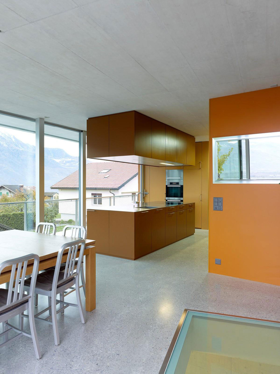 concrete-homesurrounded-vineyard-shades-brown-10-kitchen.jpg