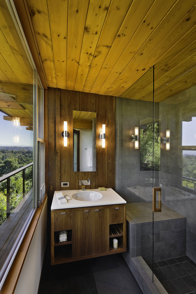 hillside-home-opened-up-post-beam-makeover-13-washroom.jpg
