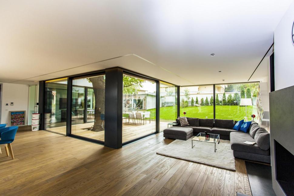 home-incorporates-thermal-balance-oaks-design-10-living.jpg