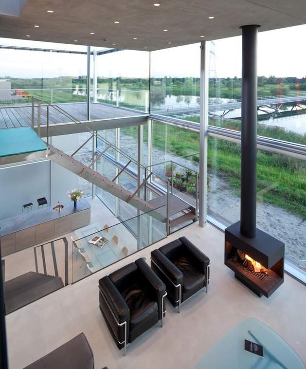 sustainable-box-shaped-home-panoramic-views-glazings-11-social.jpg