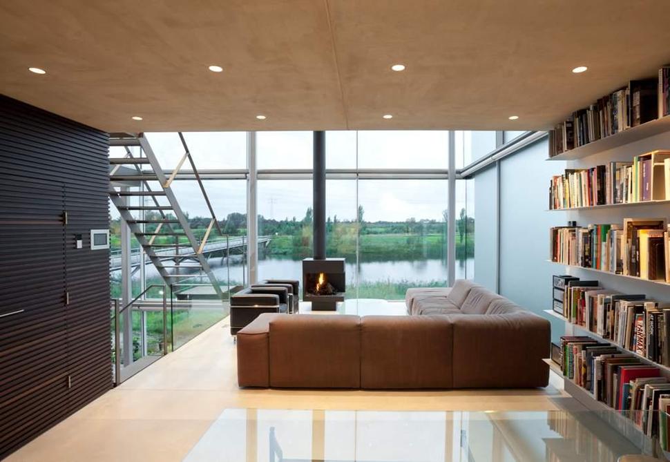 sustainable-box-shaped-home-panoramic-views-glazings-15-office.jpg