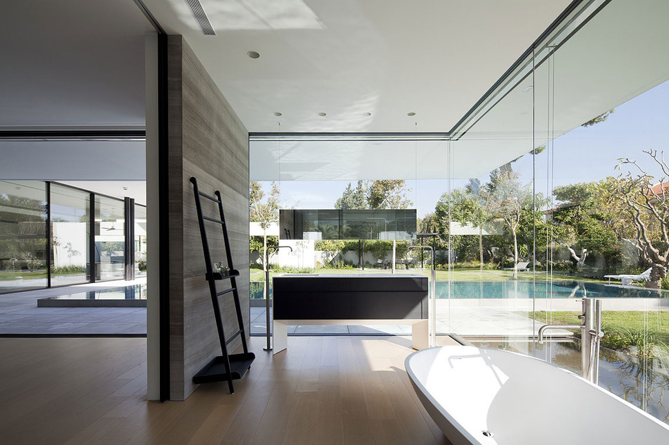 tranquil-glass-walled-house-with-innovative-furnishings-24-master-bathroom-counter.jpg