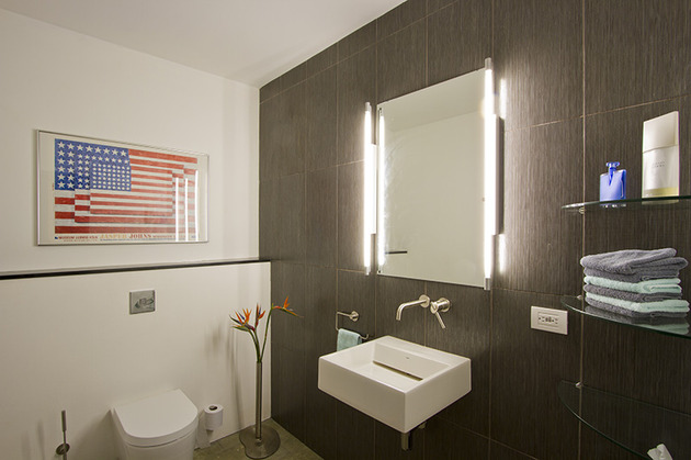 2-adjustable-eaves-create-thermal-comfort-glass-house-19-bath.jpg