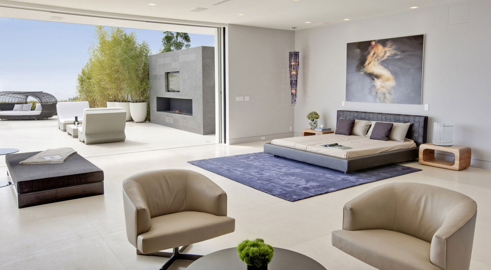 70s-home-transformed-modern-masterpiece-16-m-bed.jpg