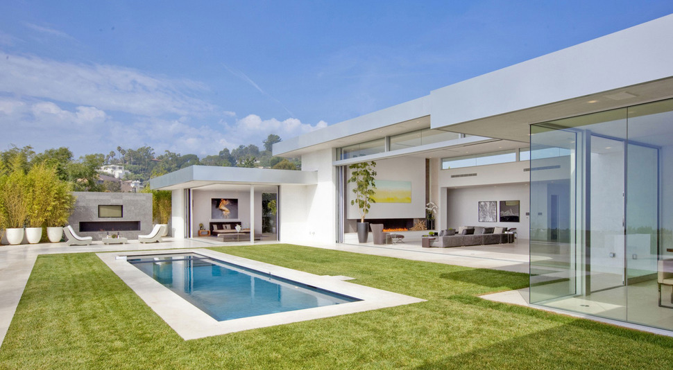 70s-home-transformed-modern-masterpiece-2-pool.jpg