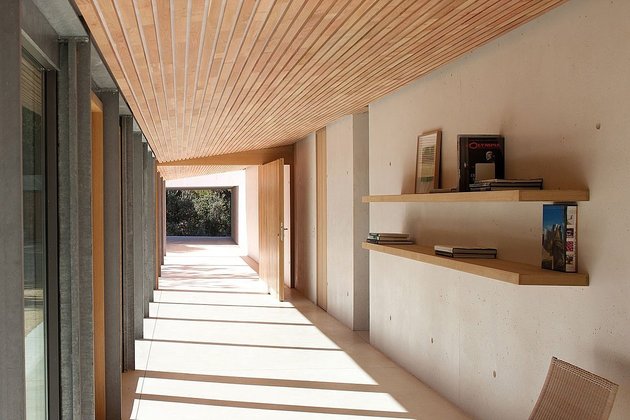 concrete-glass-home-main-level-wood-ceiling-3-foyer.jpg