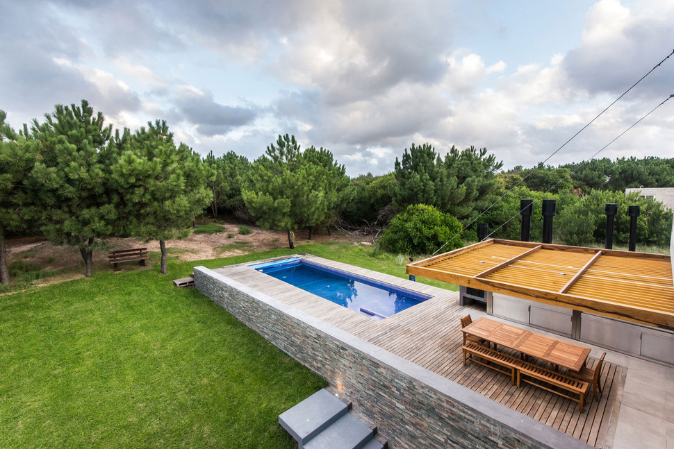 home-outdoor-kitchen-pool-stone-plinth-6-pool.jpg