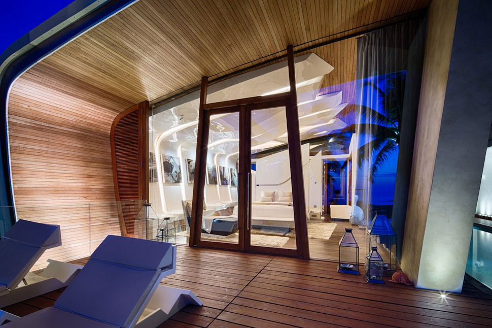 ultimate-ultramodern-seaside-getaway-villa-with-restaurant-3-bedroom-entrance.jpg