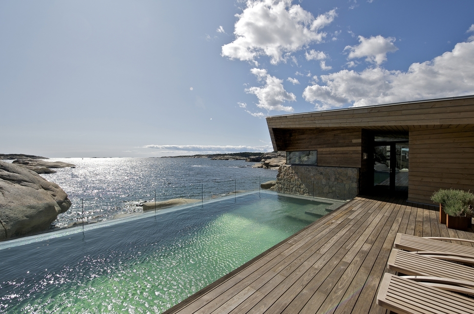 oceanfront-home-landscape-boulders-7-pool.jpg