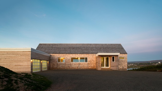 slope-house-minimalist-gabled-profile-omar-gandhi-architects-3.jpg