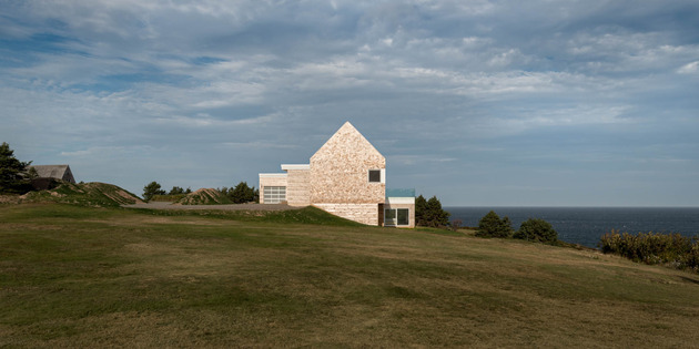 slope-house-minimalist-gabled-profile-omar-gandhi-architects-5.jpg