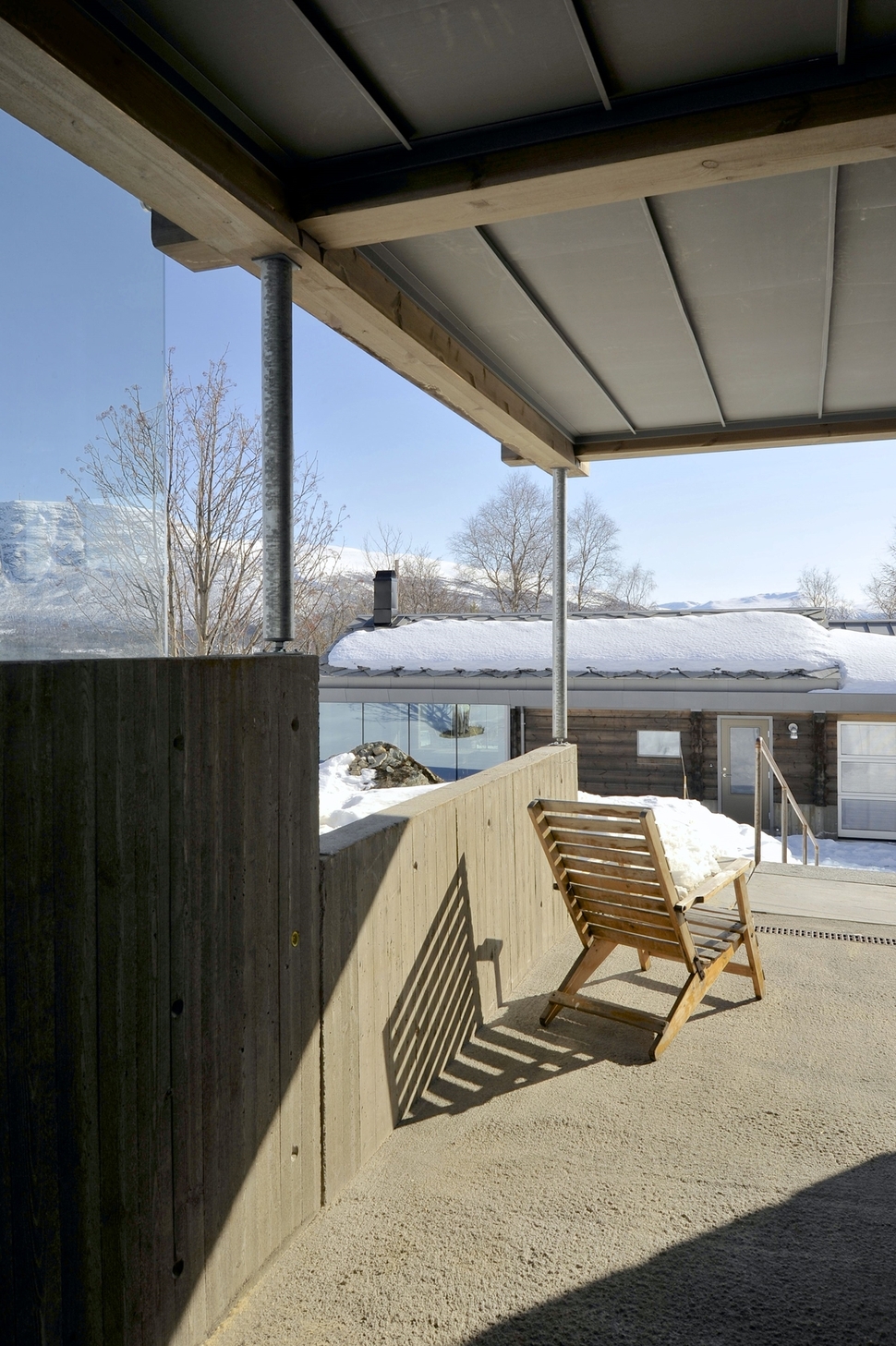 timber-log-house-contemporary--assemblage-jva-7-terrace.jpg