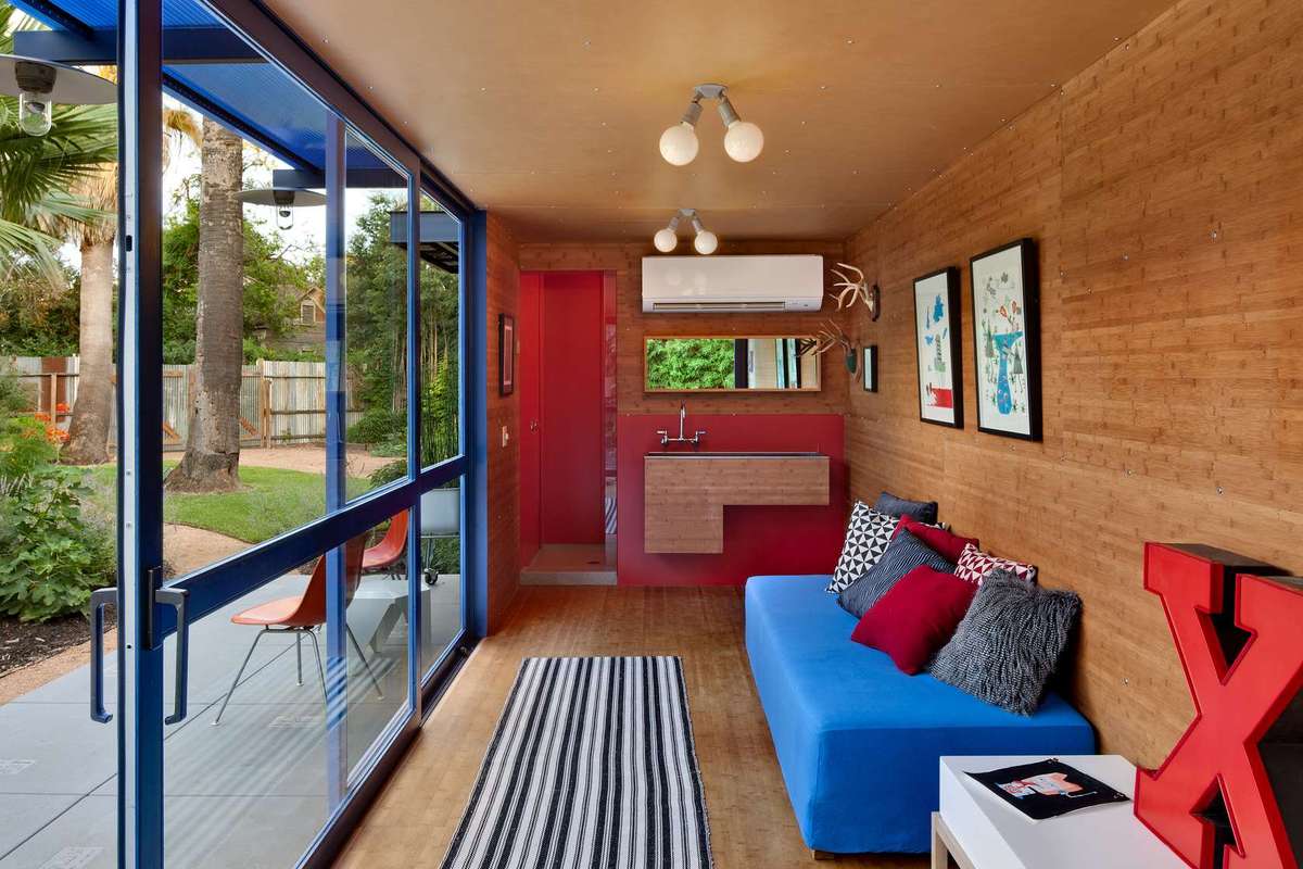 sustainable-shipping-container-house-5.jpg