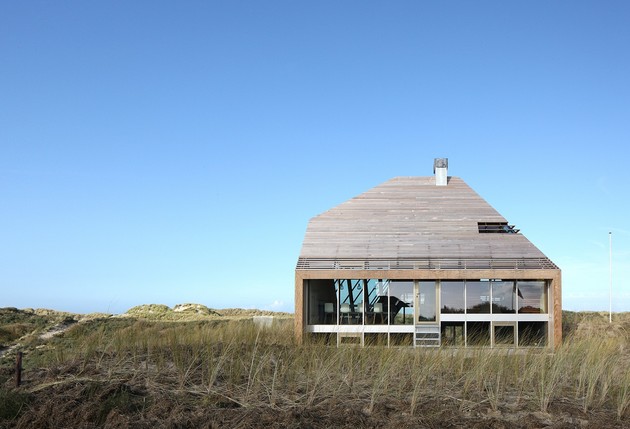 turtle-roof-wooden-cottage-eco-bio-fuel-heating-3.jpg