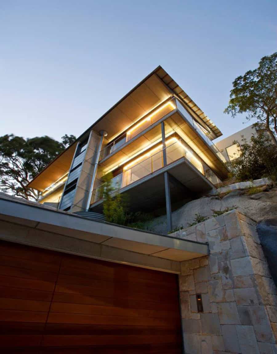 aussie escarpment house with angled roof and wavy ceiling 5