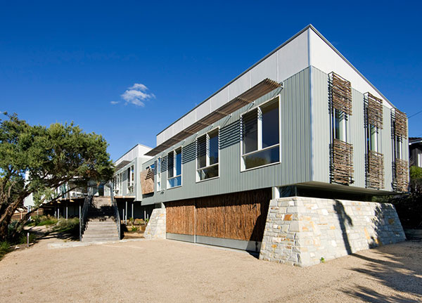 Australian Beachfront House – low maintenance and sustainable
