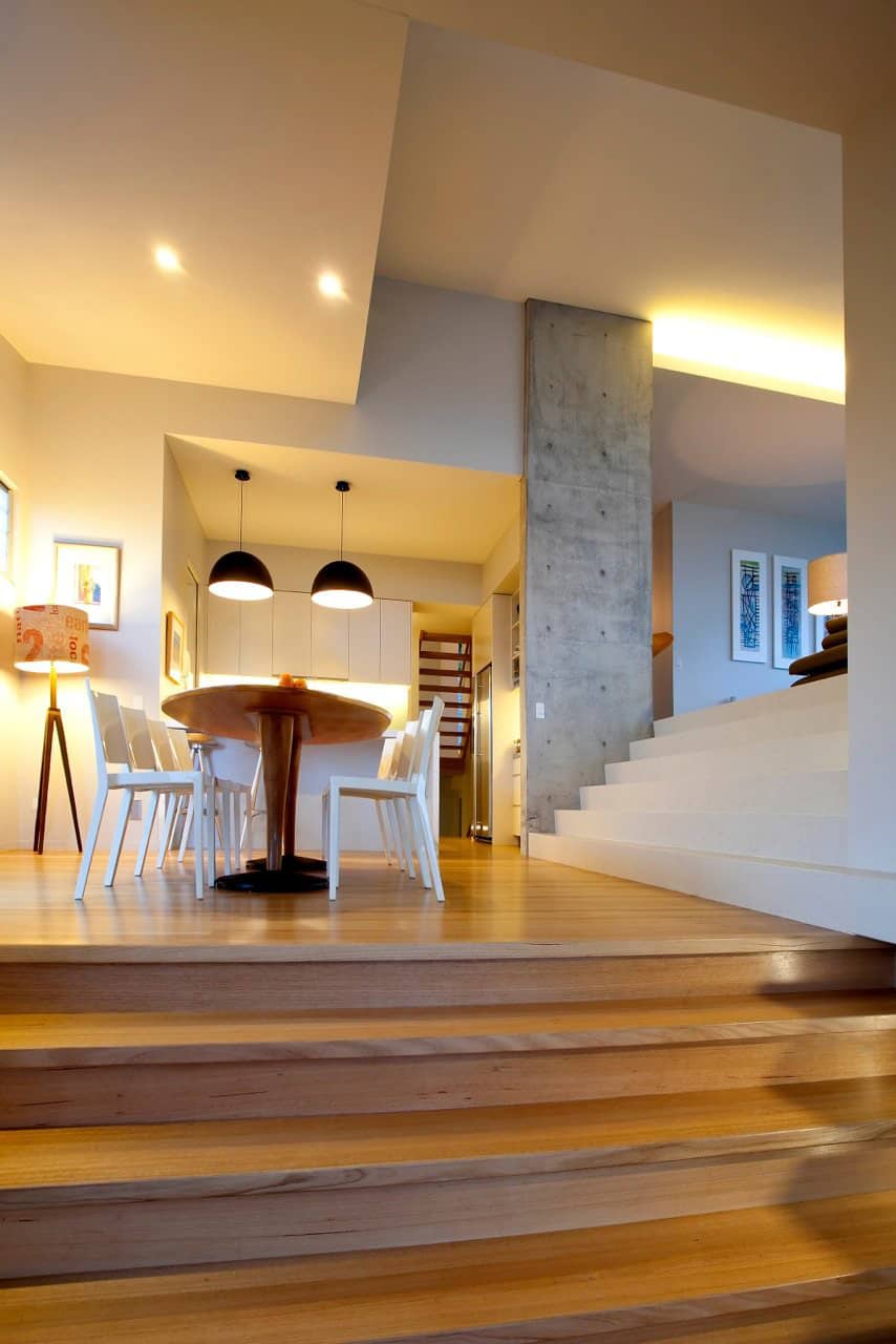 beach house with bold exterior minimalist interiors 17