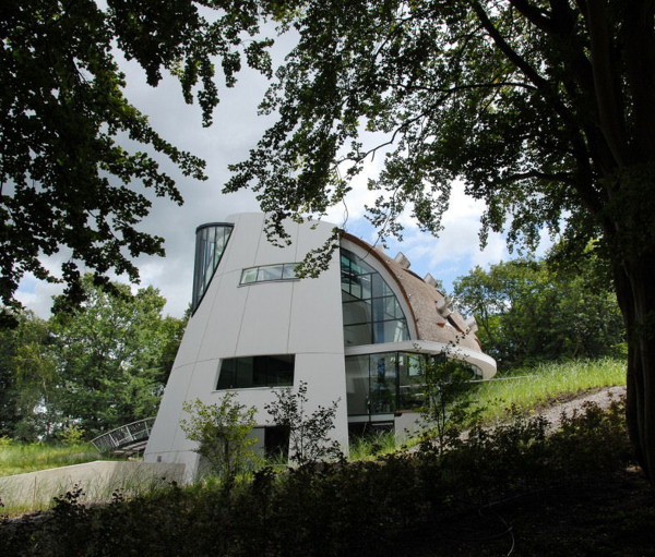beekbergen house 1 Futuristic Home Design by Factor Architecture, Netherlands