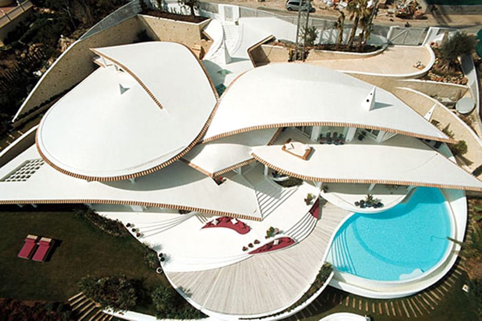 bird house in mallorca with wings and luxury decks 2