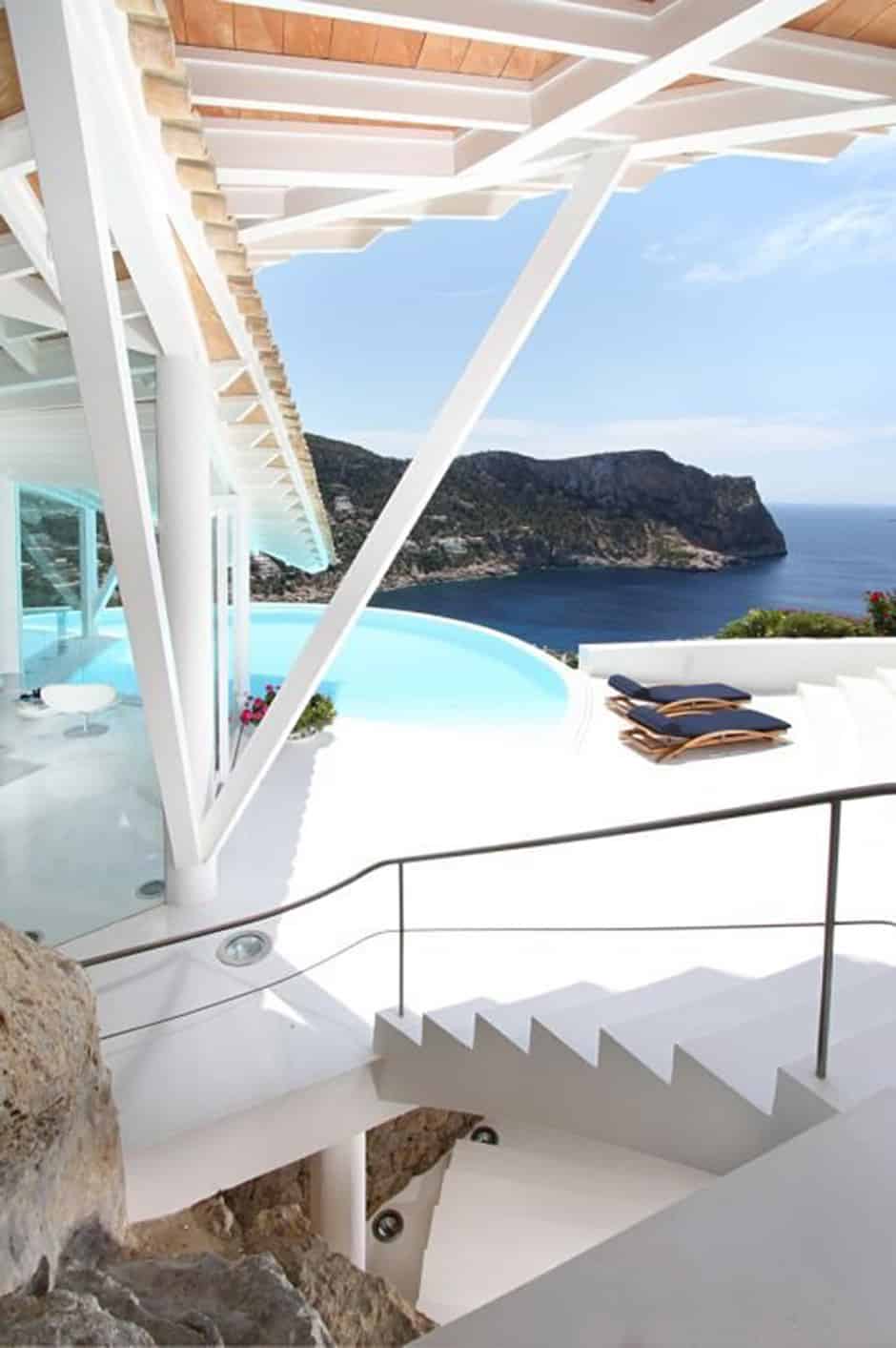 bird-house-in-mallorca-with-wings-and-luxury-decks-7.jpg