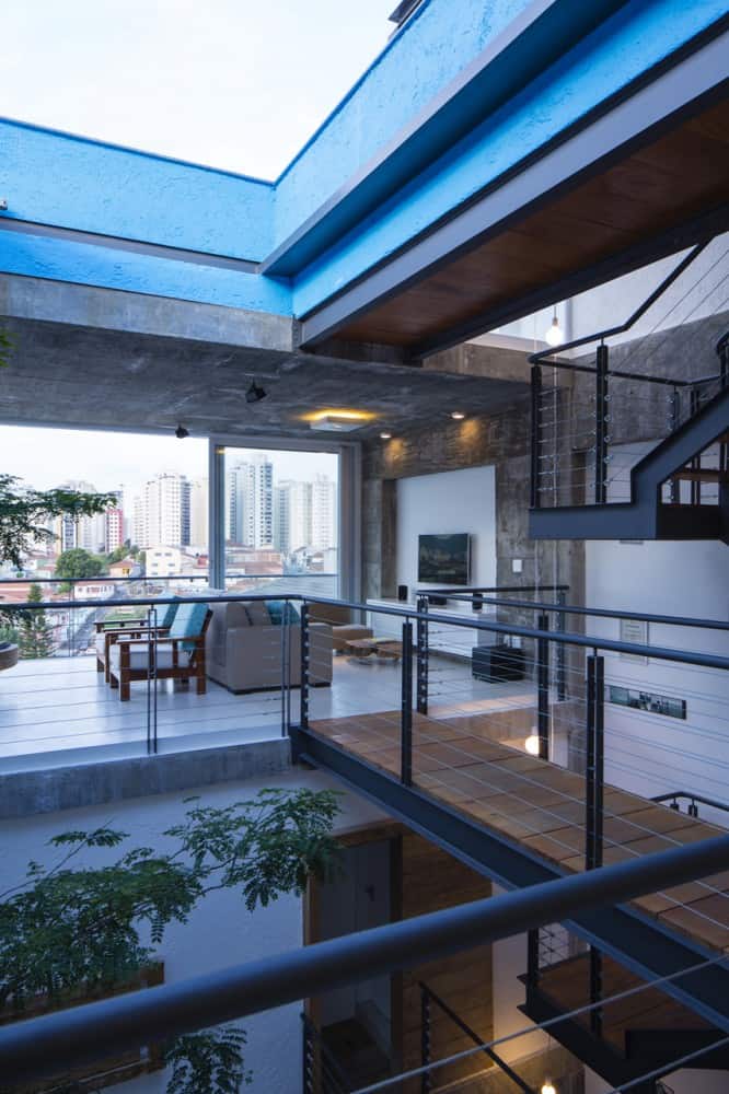 brazilian-concrete-house-built-around-three-story-courtyard-tree-18-third-level-structure.jpg