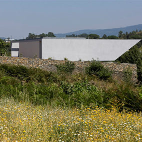 Modern Farmhouse Design in Portugal – where urban meets rural