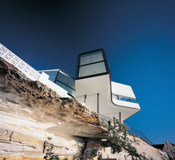 Cliff House Architecture Inspired by Modern Picasso Art