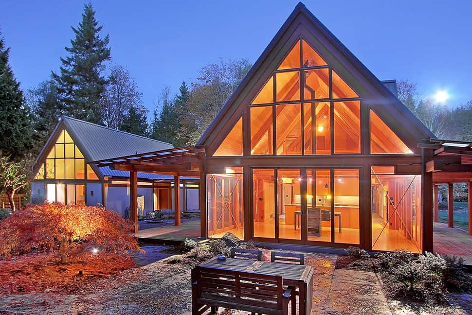 contemporary cabin chic mountain home of glass and wood 1