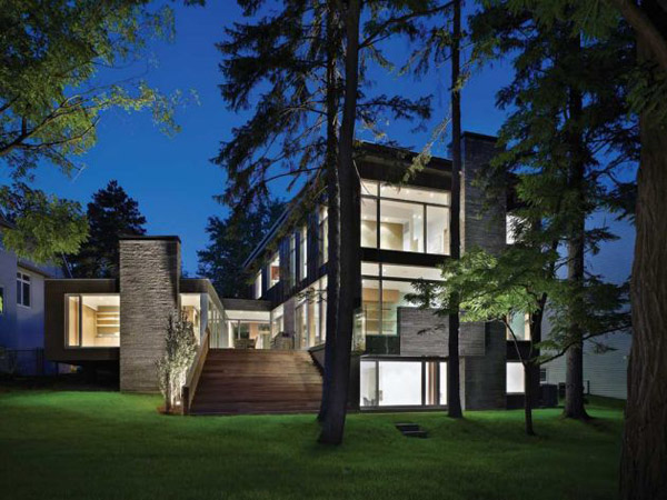 contemporary house architecture ravine canada 1 Contemporary House Architecture   Ravine House in Urban Canada