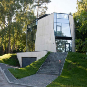 Contemporary Summer Houses: Modern Lithuanian Retreat