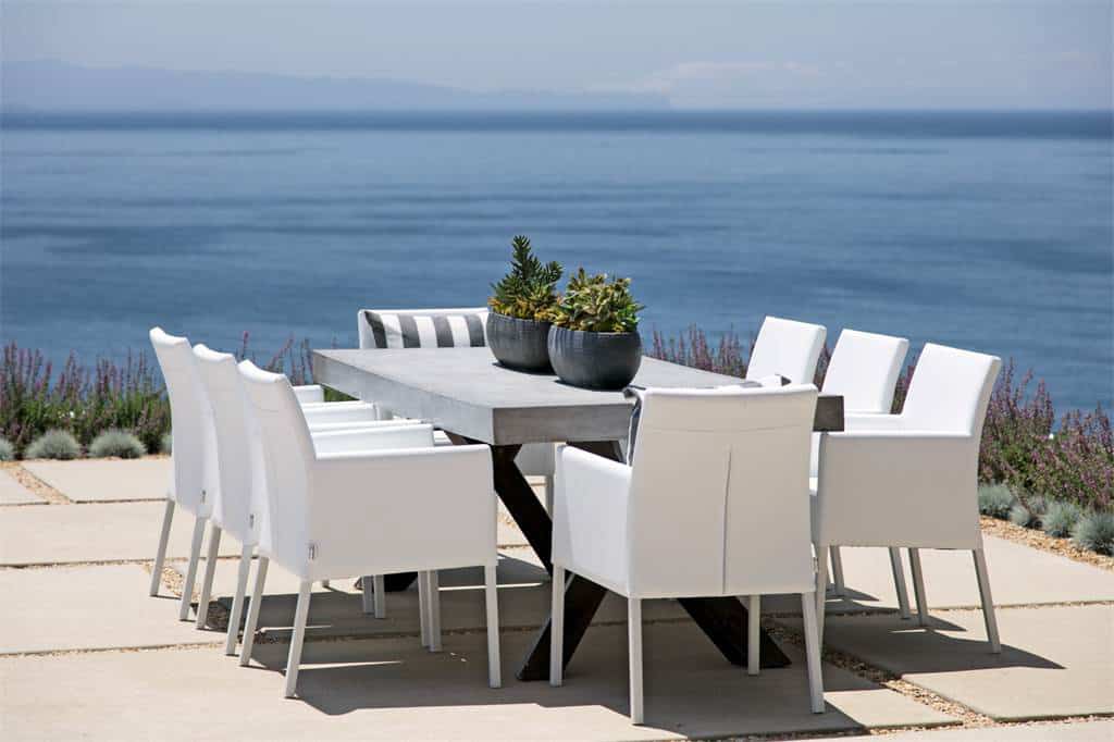 dining-terrace-overlooking-ocean.jpg